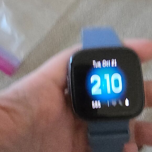 Fitbit Versa Smartwatch, Small Blue EUC - Picture 5 of 5